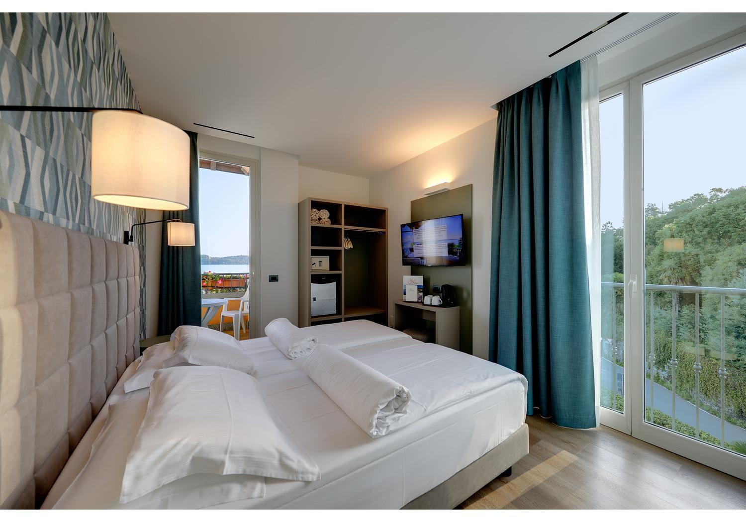 Hotel Residence Zust Verbania Exterior photo